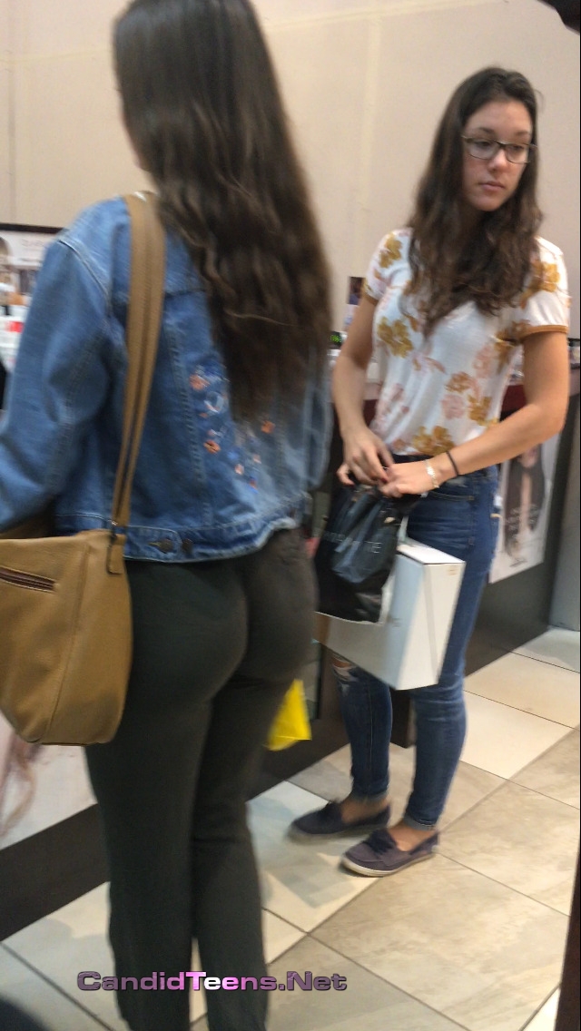 Hot Bubble Butt Cute Candidgirls Io - Candid Teens