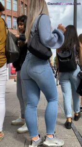 Tight jeans cameltoe outdoor candid - Candid Teens