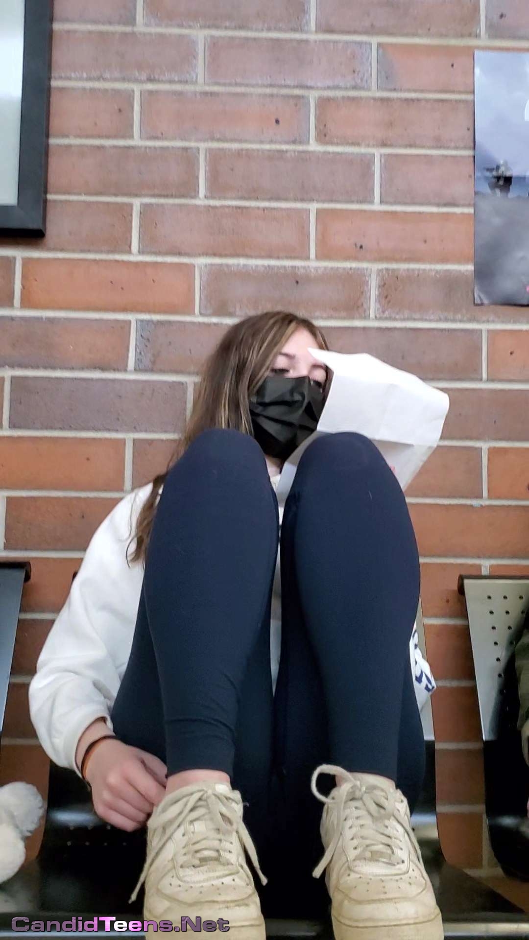  Enjoy her Cameltoe view in tight legging - Candid Teens